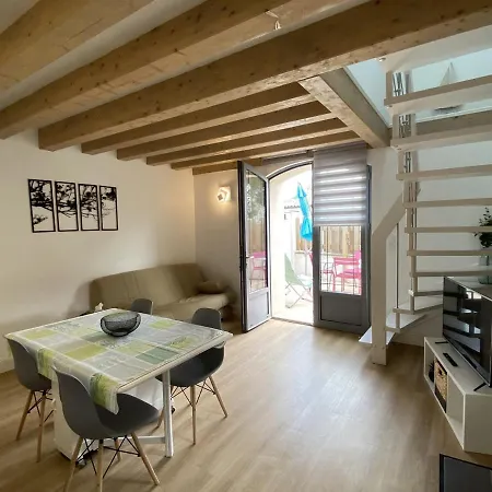 Maison De Vacances Renovee Avec Jardin, Proche Centre Et Plages De Fouras, 5 Pers, Tout Equipe - Fr-1-709-34
